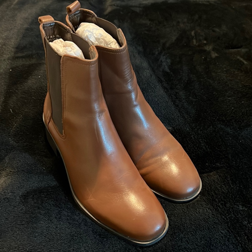 Chelsea boots